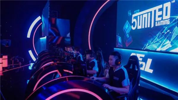 亲眼目睹这 亲眼目睹这